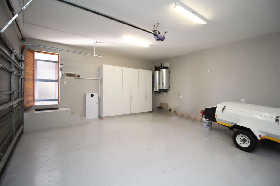 5 Bedroom Property for Sale in Calypso Beach Western Cape